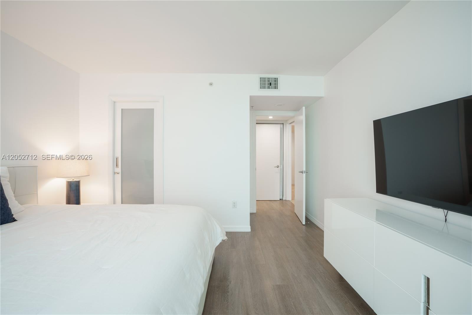 90 Alton Road, Unit 2306 Miami Beach, FL 33139 - Photo 17 of 19 Gallery Image 17