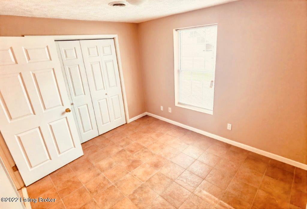 1911 Grand Ridge Road Louisville, KY 40214 - Photo 32 of 43 4. Base8