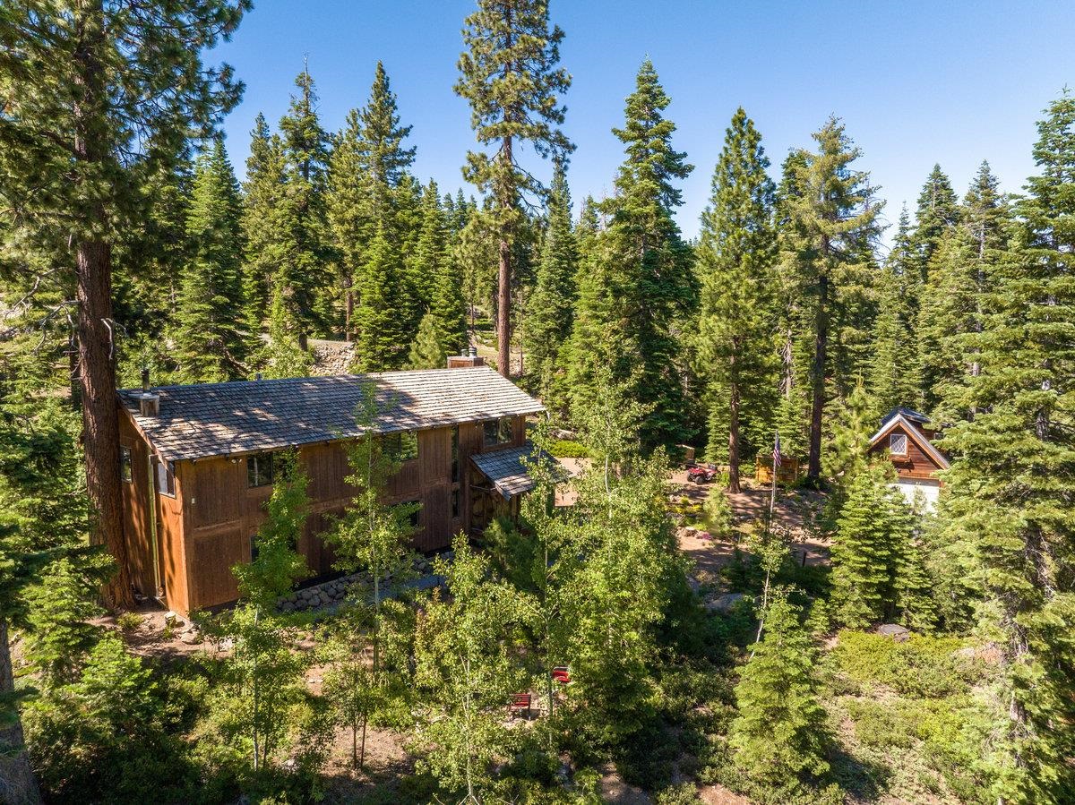 3600 Dinah Road Carnelian Bay, CA 96140 - Photo 5 of 26 a view of a backyard