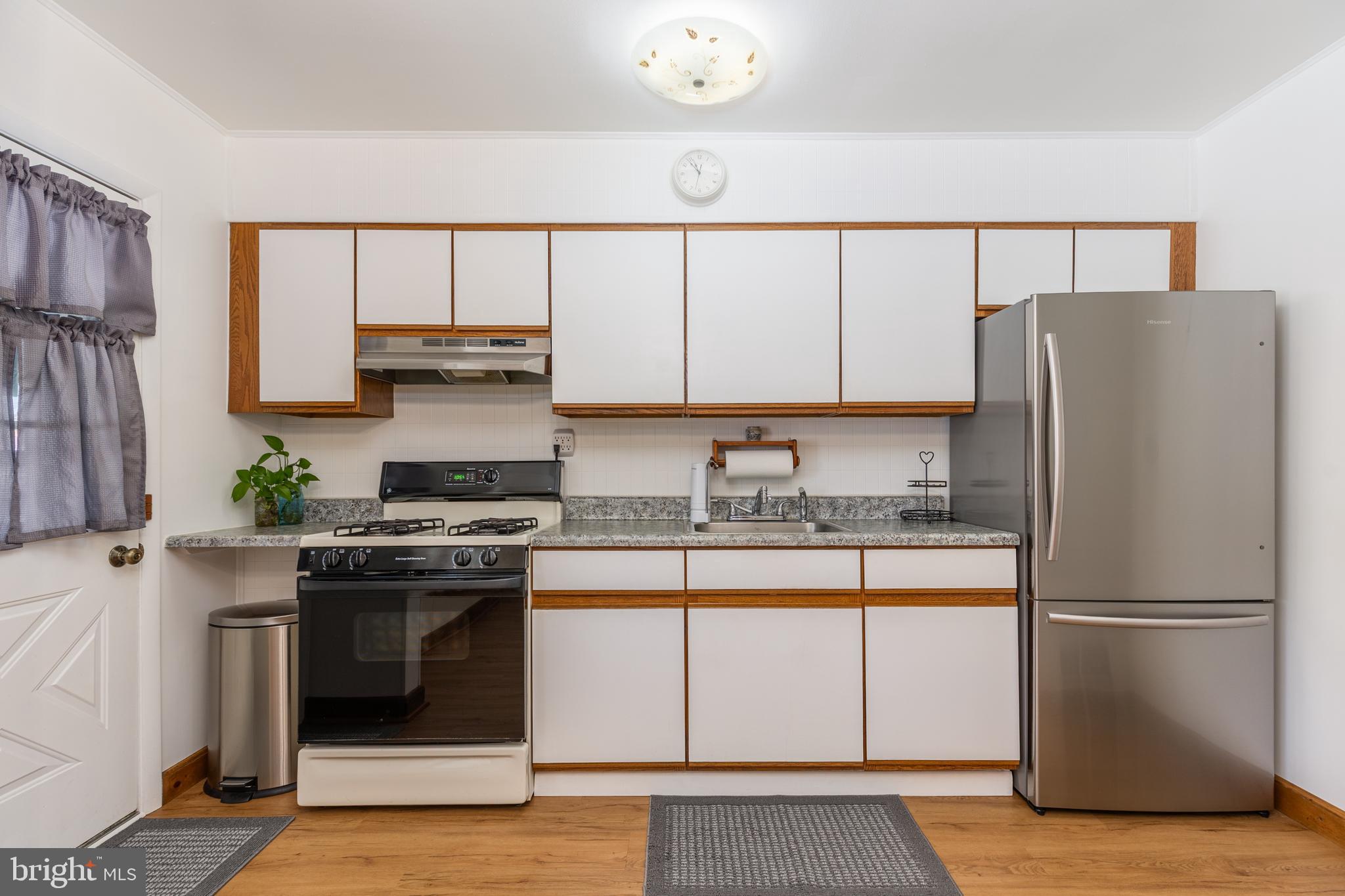 1654 Manor Road Baltimore, MD 21222 - Photo 9 of 43