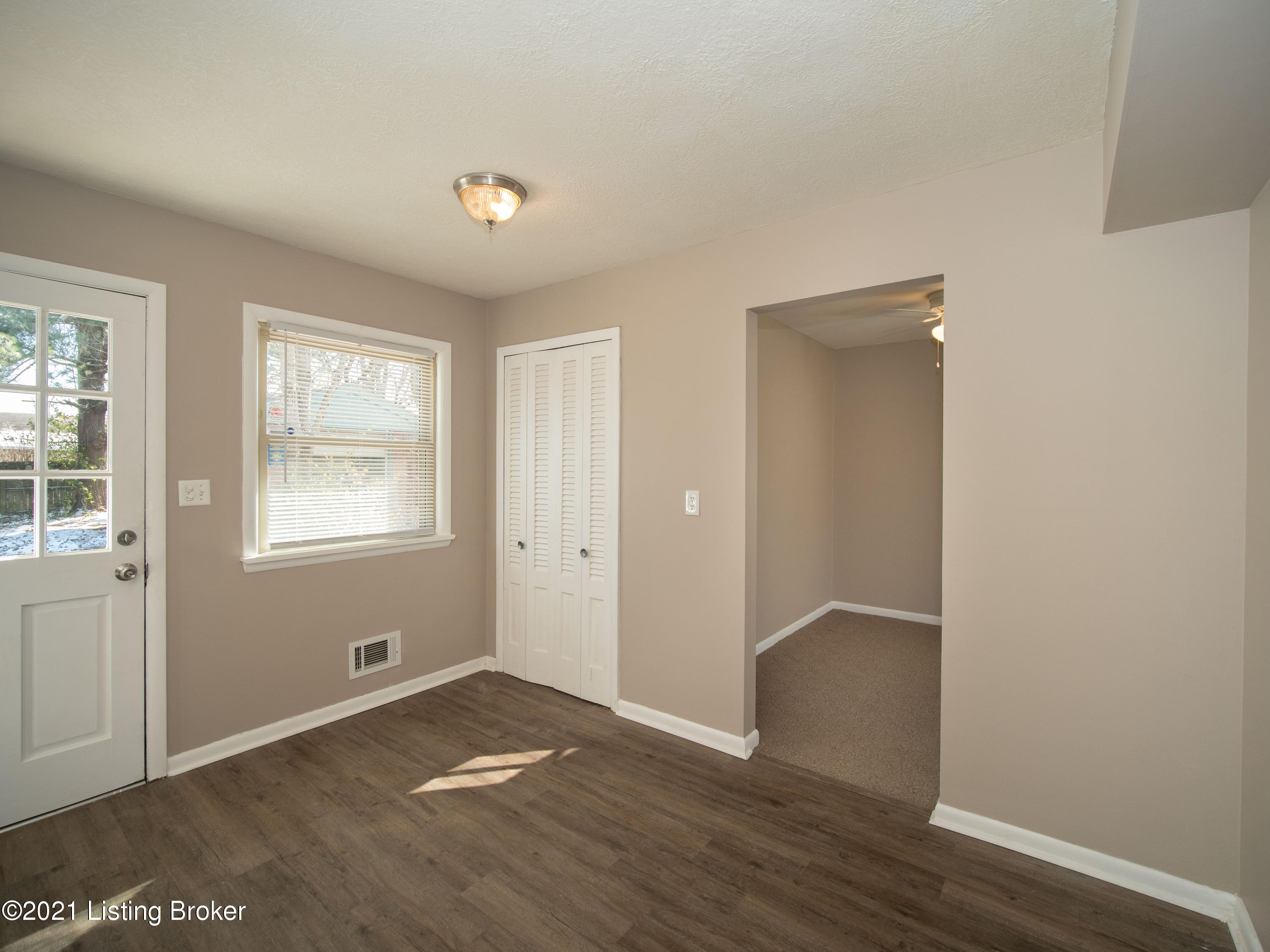 11007 Deering Road Louisville, KY 40272 - Photo 25 of 42 11007 Deering Road (24 of 50)