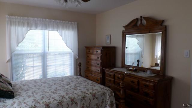 9 Abbey Road Easton, PA 18040 - Photo 14 of 28 Gallery Image 14