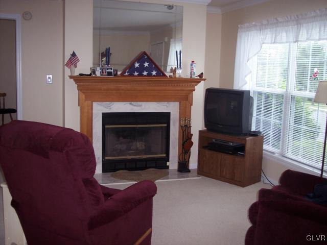 9 Abbey Road Easton, PA 18040 - Photo 3 of 28 Gallery Image 3
