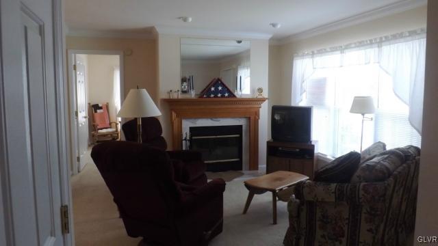 9 Abbey Road Easton, PA 18040 - Photo 5 of 28 Gallery Image 5