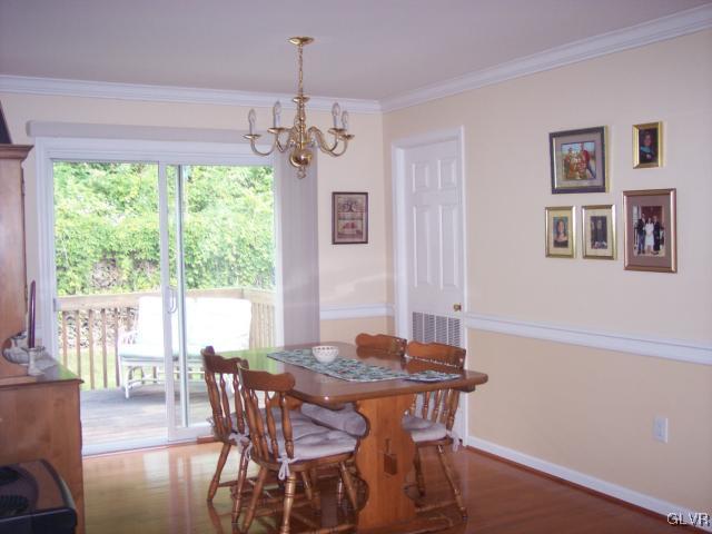 9 Abbey Road Easton, PA 18040 - Photo 6 of 28 Gallery Image 6