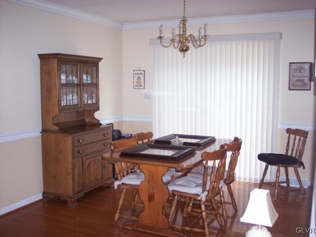 9 Abbey Road Easton, PA 18040 - Photo 7 of 28 Gallery Image 7