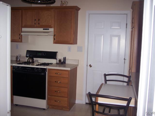 9 Abbey Road Easton, PA 18040 - Photo 9 of 28 Gallery Image 9