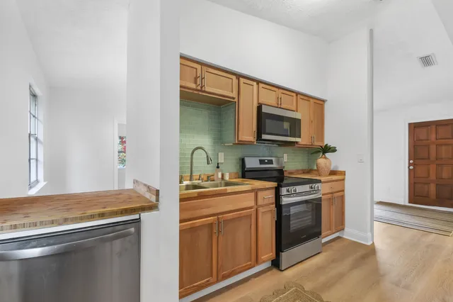 $279,000 | 196 Calle De Leon, St. Augustine, FL 32086