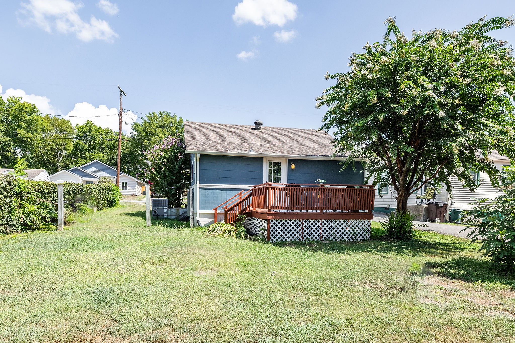 320 Cherry Street Madison, TN 37115 - Photo 24 of 30 a front view of a house with garden