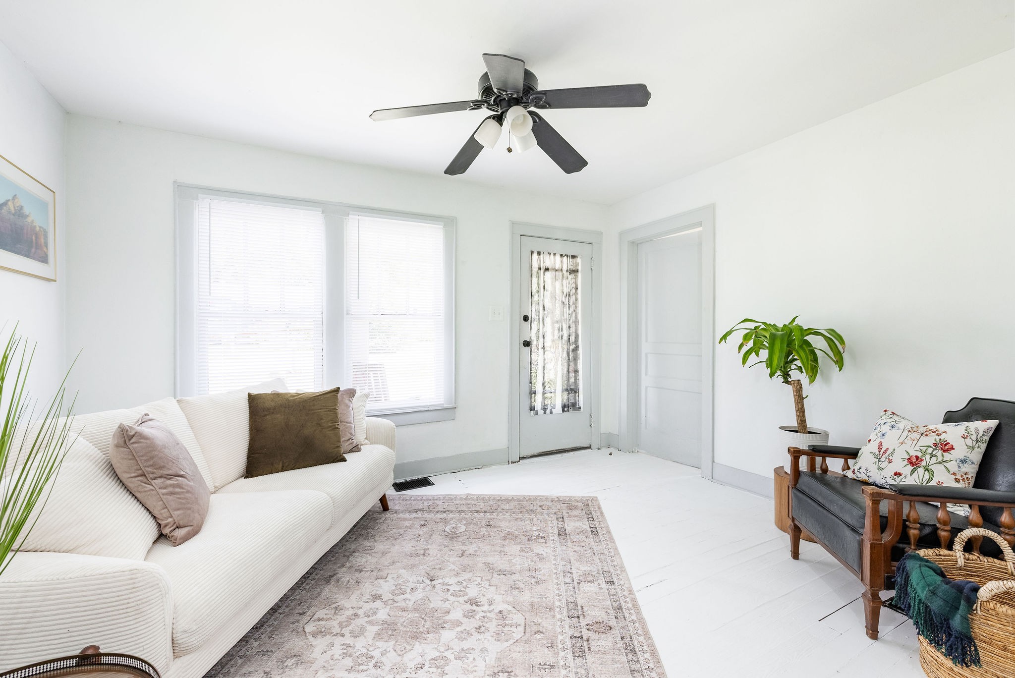 320 Cherry Street Madison, TN 37115 - Photo 5 of 30 a living room with furniture and a potted plant