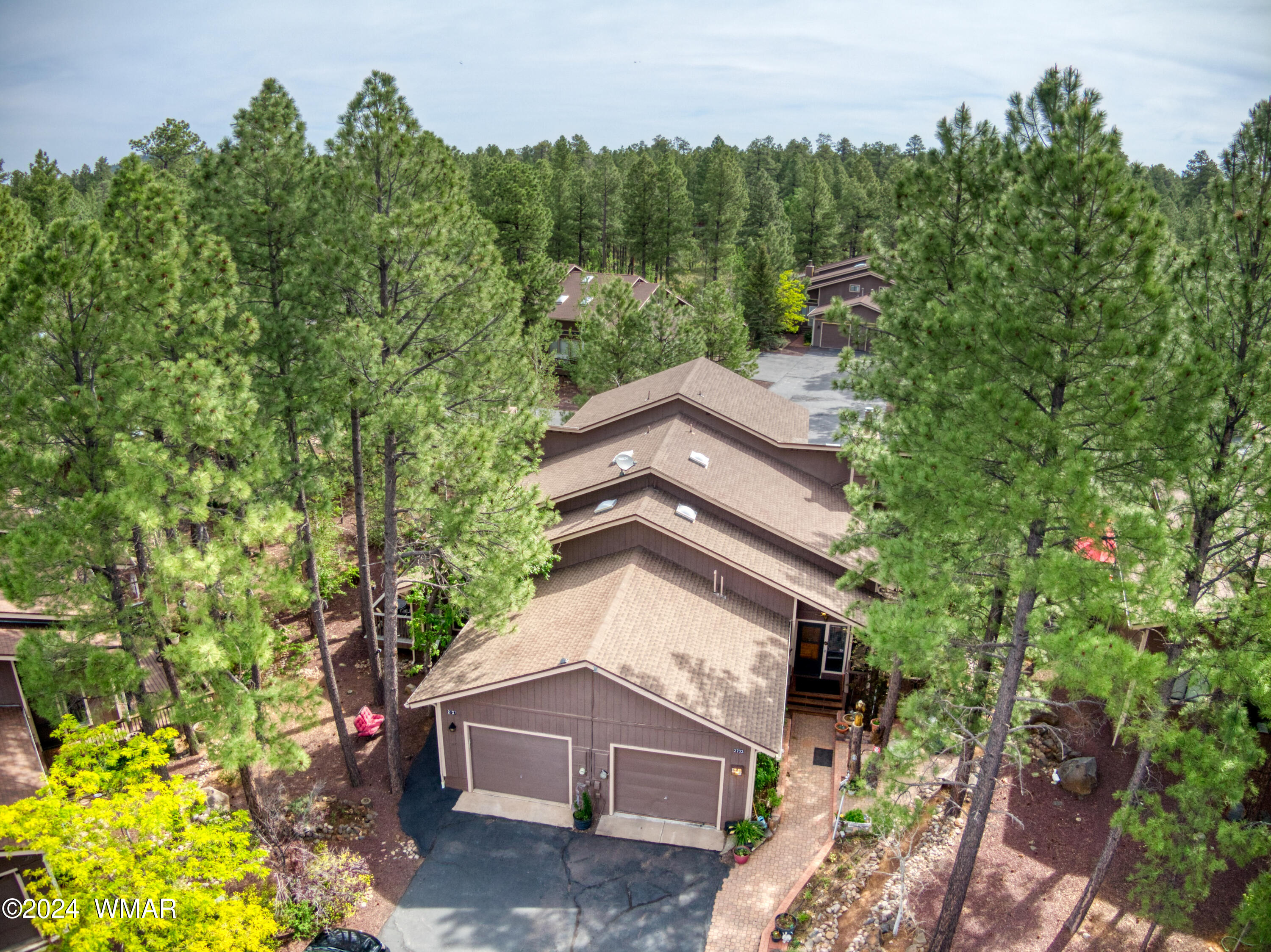 2727 Juniper Circle, Unit 37 Pinetop, AZ 85935 - Photo 31 of 33 an aerial view of a house