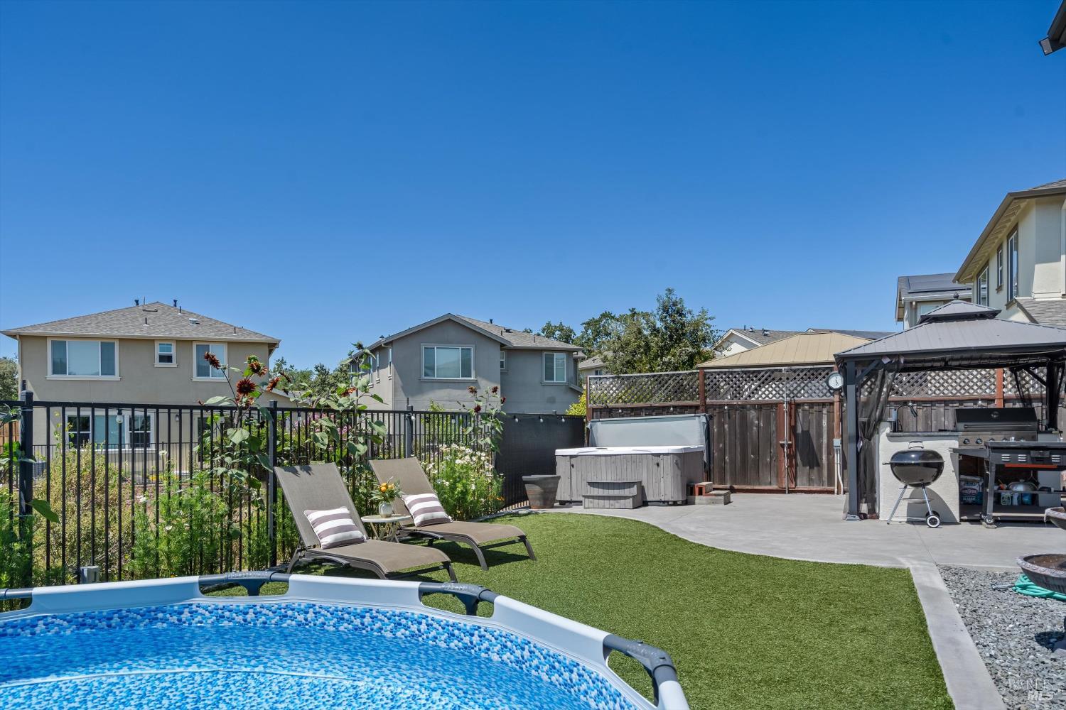 1605 Country Manor Drive Santa Rosa, CA 95403 - Photo 27 of 36 Gallery Image 27