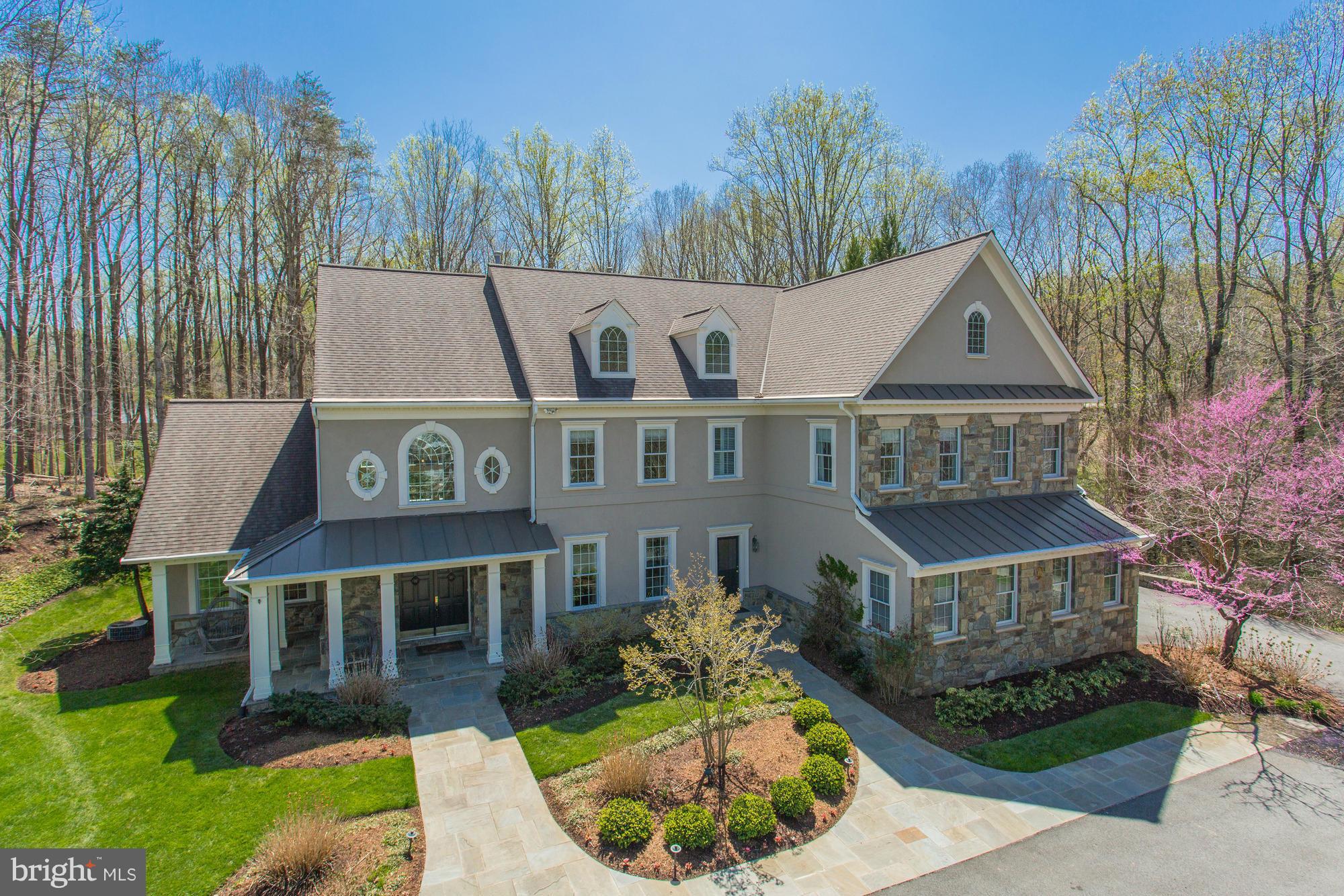 894 Chinquapin Road McLean, VA 22102 - Photo 1 of 30 Exterior (General)