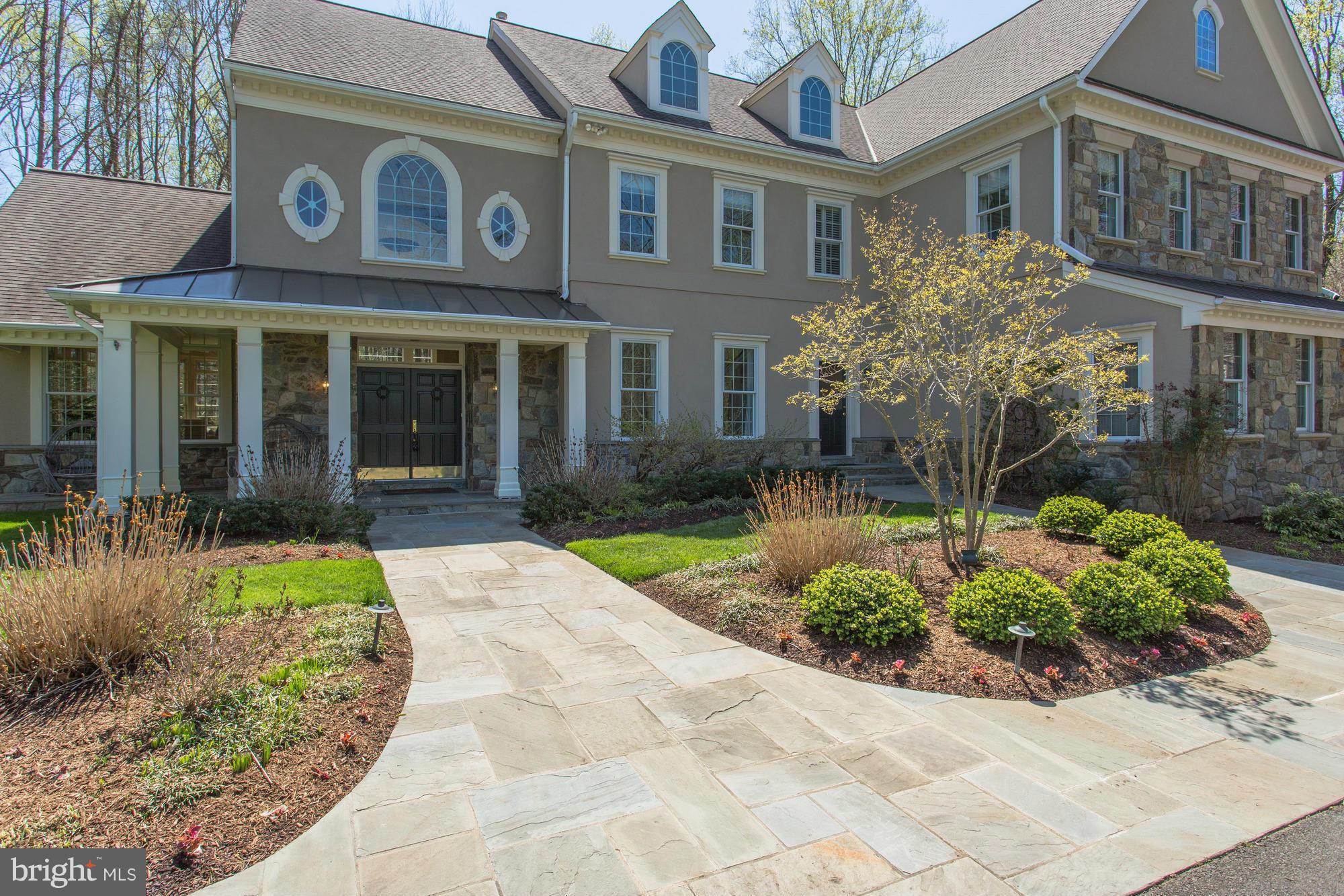 894 Chinquapin Road McLean, VA 22102 - Photo 2 of 30 Exterior (Front)