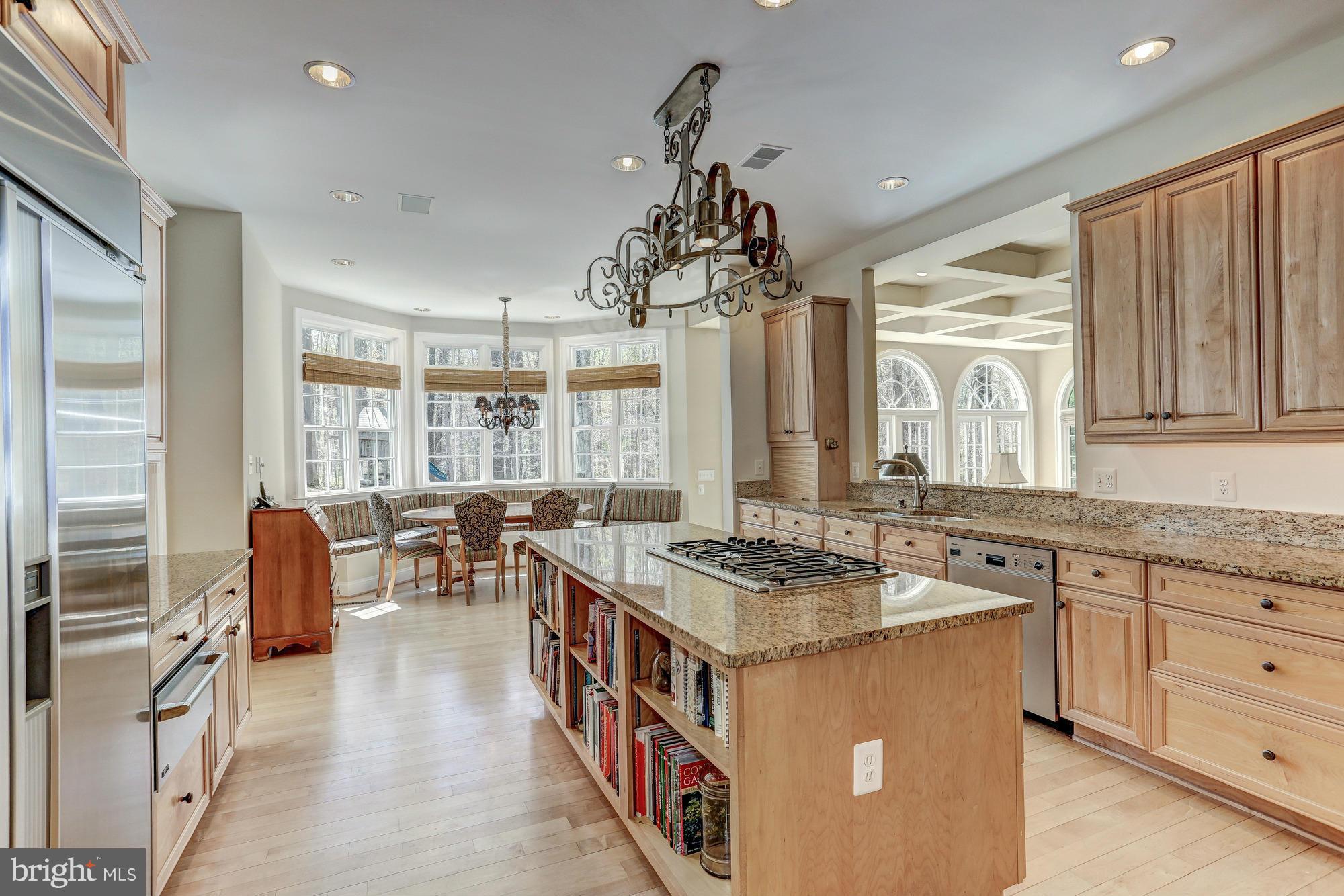 894 Chinquapin Road McLean, VA 22102 - Photo 11 of 30 Kitchen