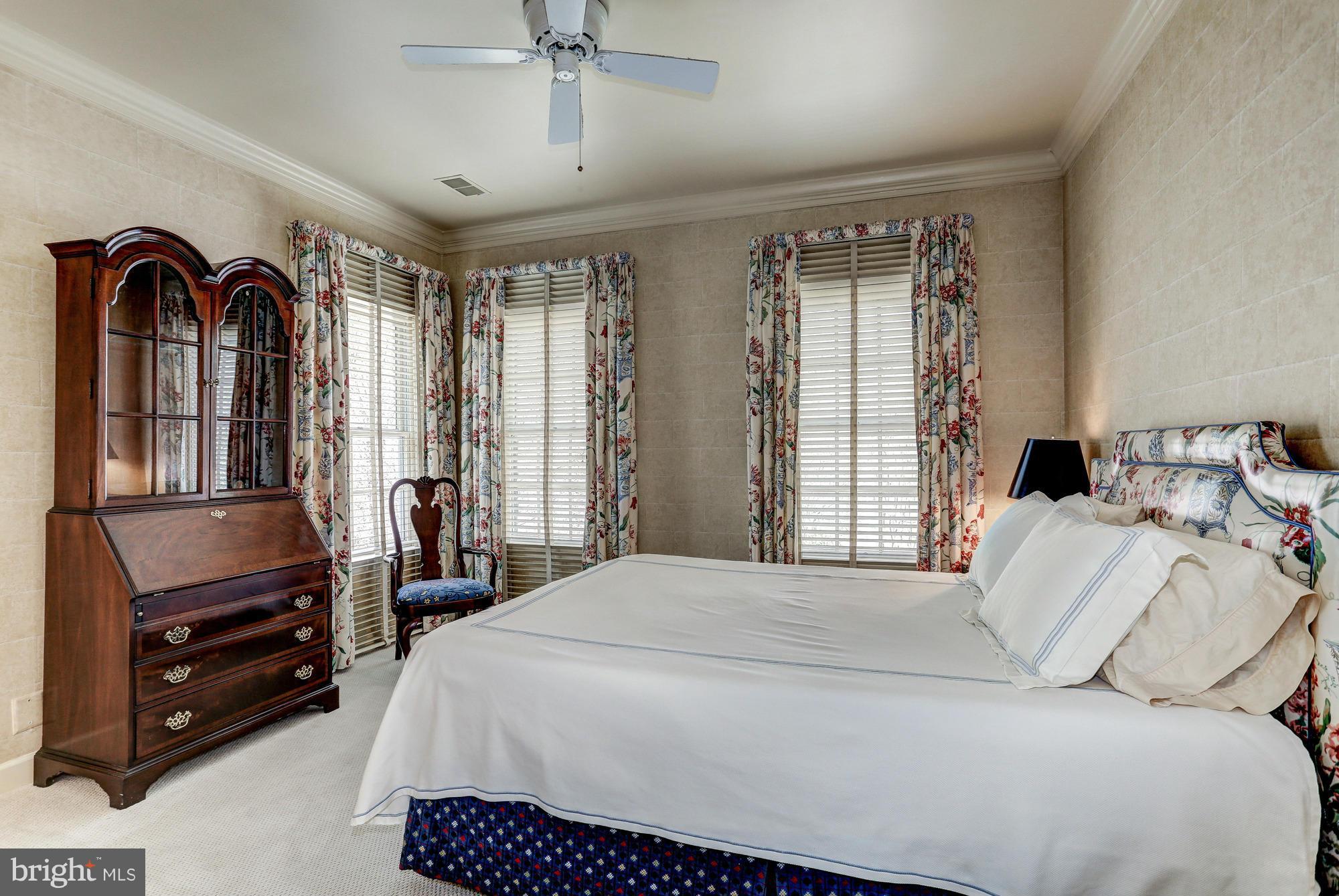 894 Chinquapin Road McLean, VA 22102 - Photo 22 of 30 Bedroom 4