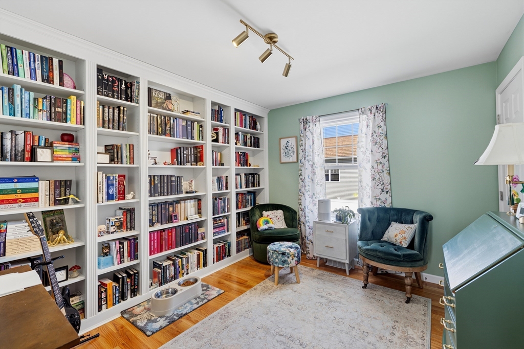 357 County Street Fall River, MA 02723 - Photo 18 of 33