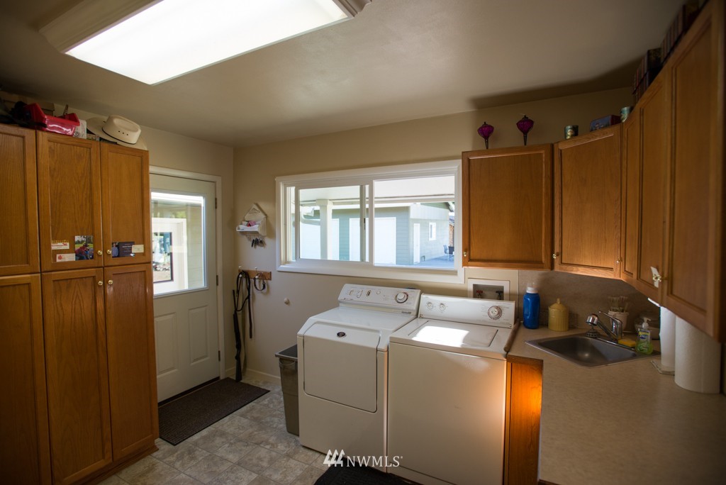 3942 Brown Road Ferndale, WA 98248 - Photo 4 of 25