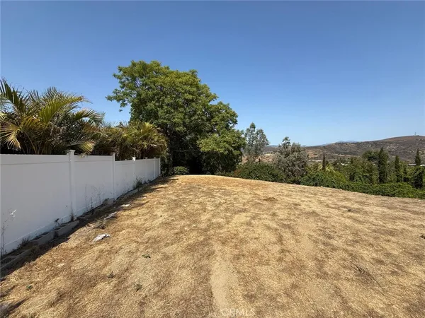a view of outdoor space with mountain view