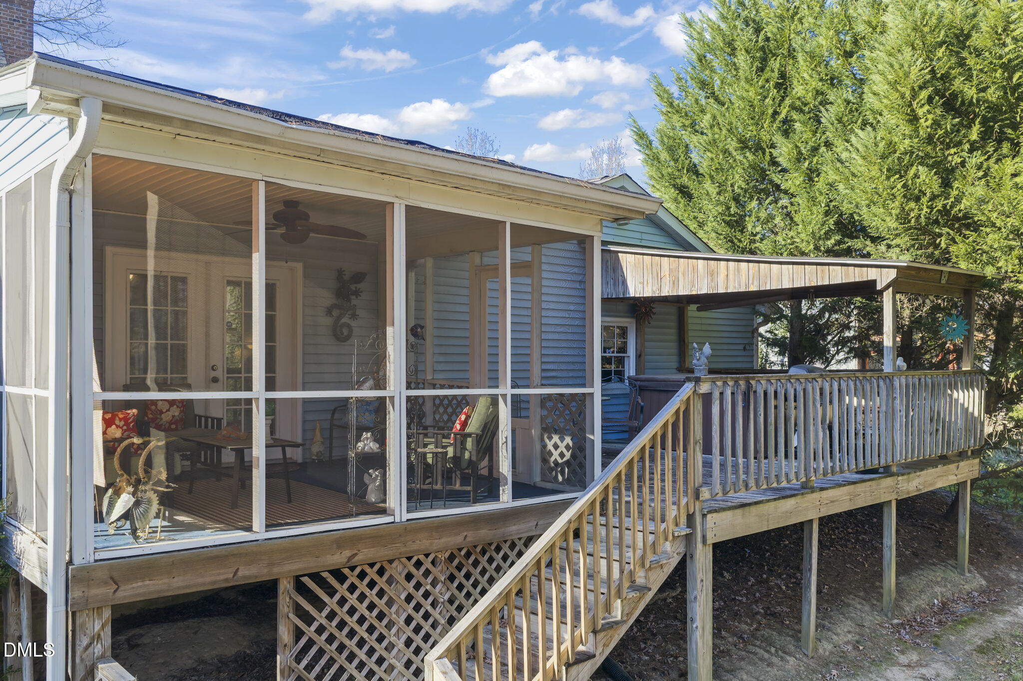 207 South Adams Street Durham, NC 27703 - Photo 39 of 49 a view of balcony with wooden floor and fence