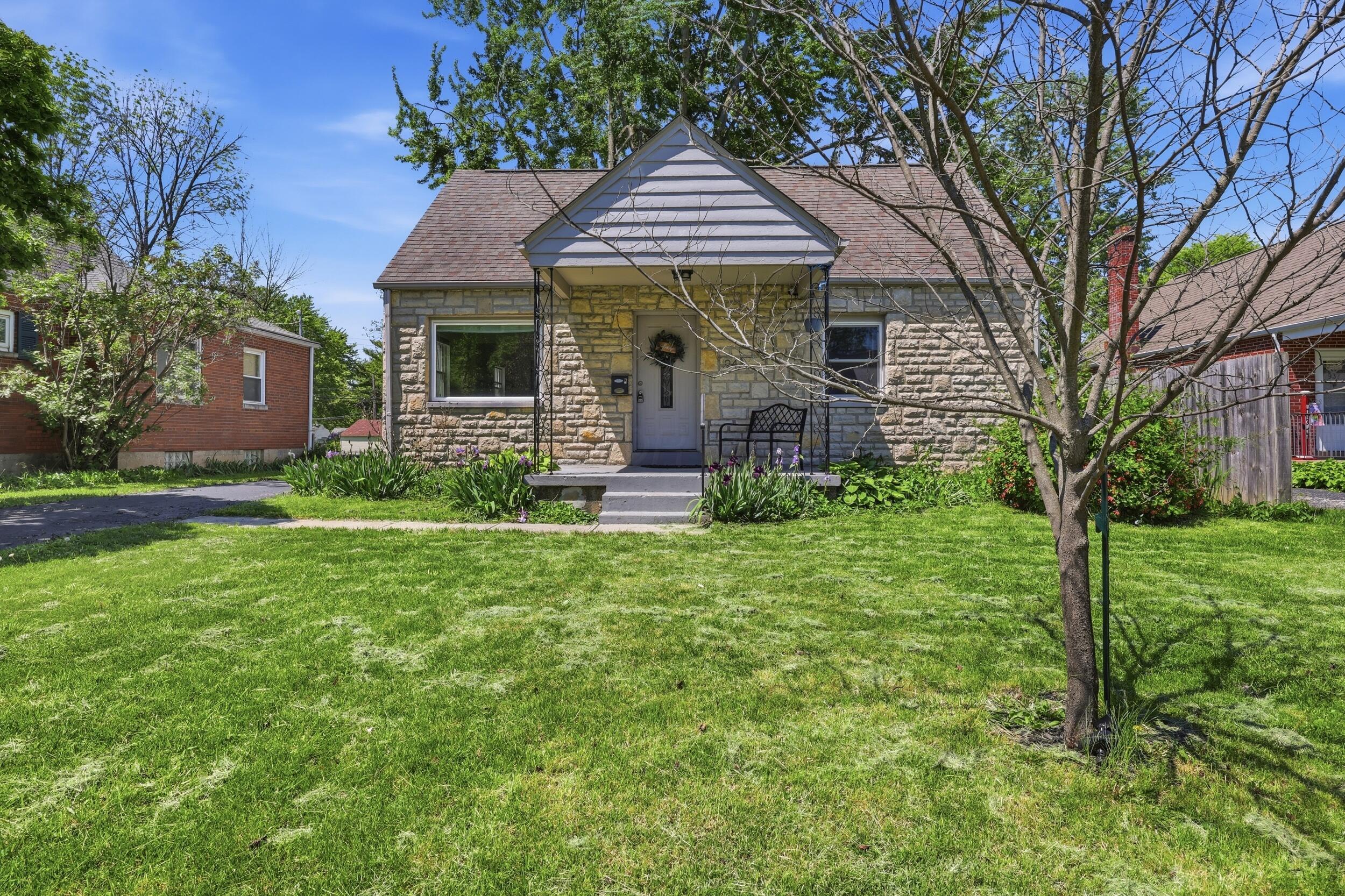 943 South Chesterfield Road Columbus, OH 43209 - Photo 1 of 31 1_072a1250