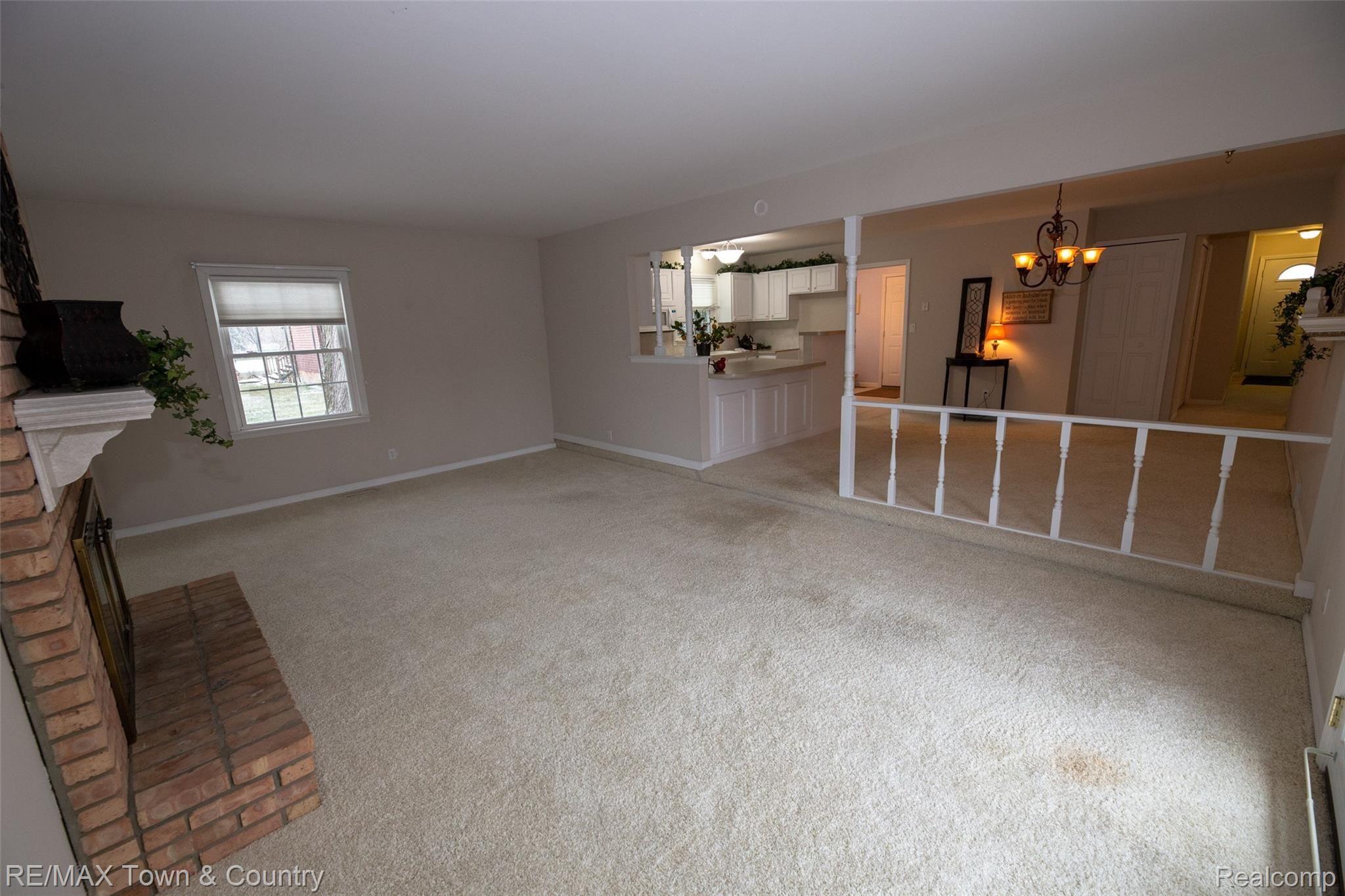 6359 Yorkshire North Riding Road Flint, MI 48532 - Photo 12 of 27 12.jpg