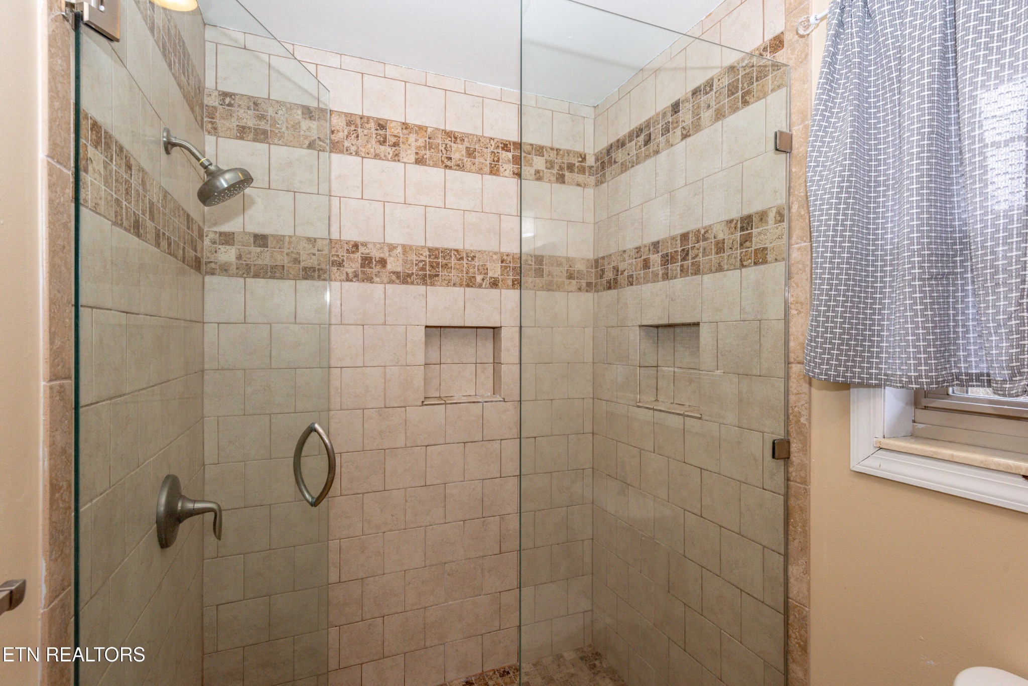201 Sims Road Maryville, TN 37804 - Photo 17 of 39 Gallery Image 17