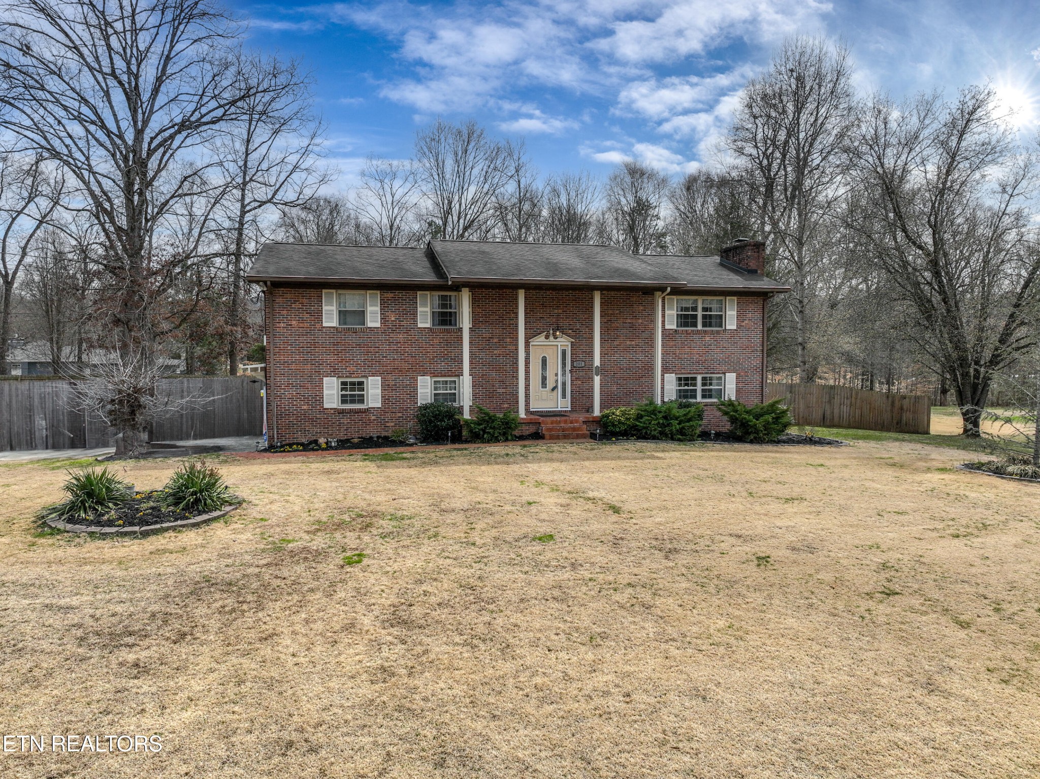 201 Sims Road Maryville, TN 37804 - Photo 3 of 39 Gallery Image 3