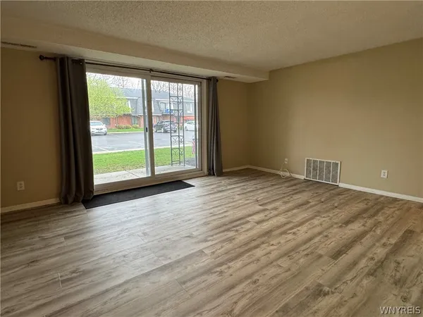 $162,500 | 98A Foxberry Drive, Unit A, Amherst, NY 14068