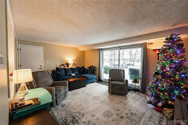 $162,900 | 98A Foxberry Drive, Unit A, Amherst, NY 14068