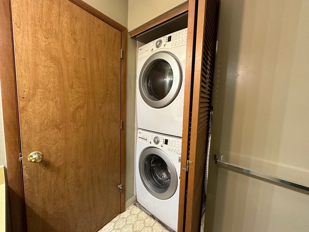 340 Sunderland Road, Unit 17A Worcester, MA 01604 - Photo 12 of 27