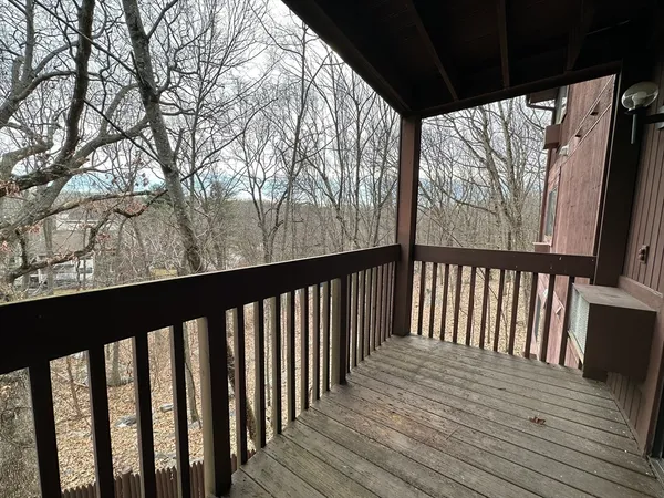 $2,190 | 340 Sunderland Road, Unit 17A, Worcester, MA 01604