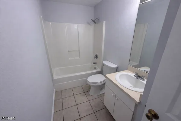 $1,300 | 953 Eisenhower Boulevard, Lehigh Acres, FL 33974