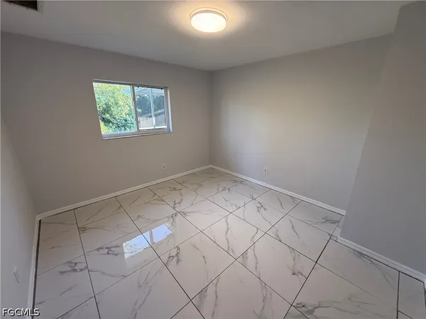 $1,300 | 953 Eisenhower Boulevard, Lehigh Acres, FL 33974