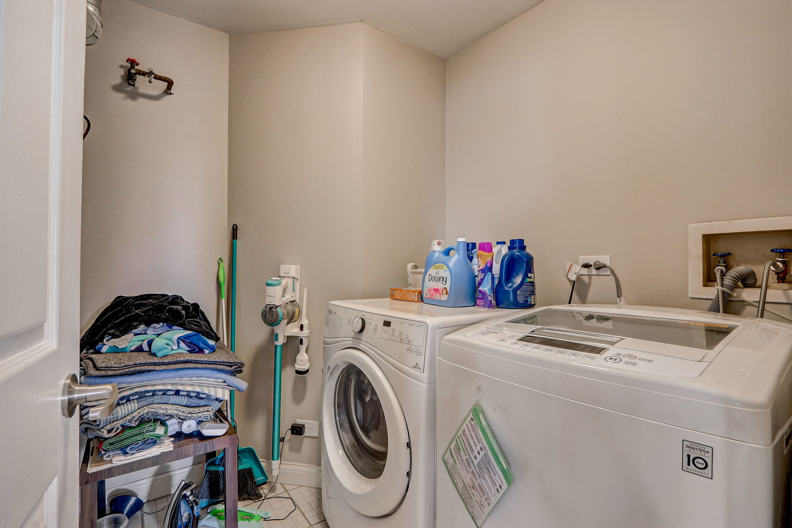 628 Village Road, Unit B Crystal Lake, IL 60014 - Photo 27 of 33 a utility room with dryer and washer