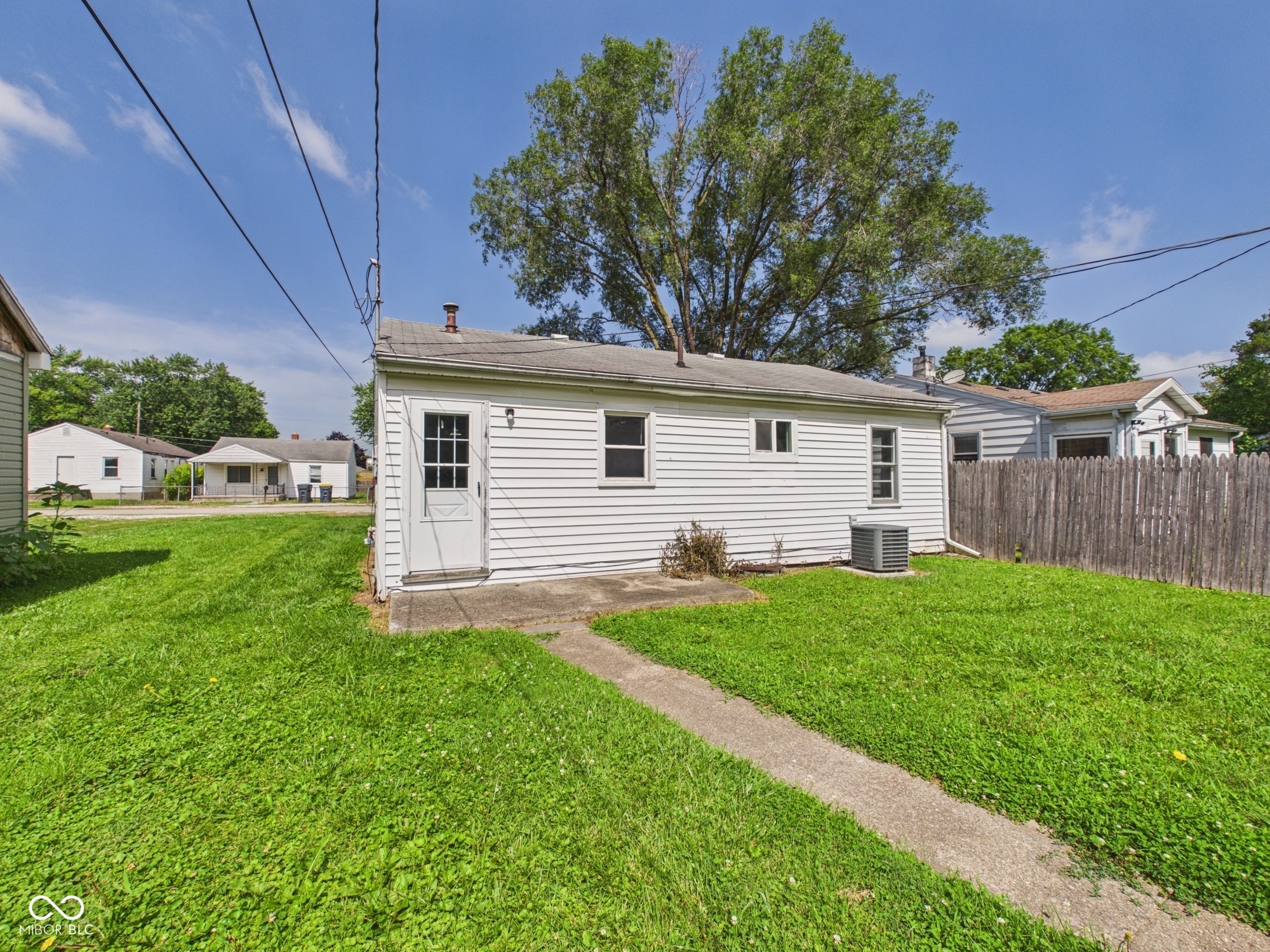 4120 Delaware Street Anderson, IN 46013 - Photo 3 of 19