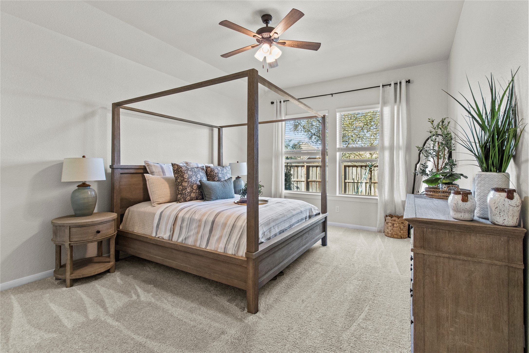 10010 Napier Drive Rosharon, TX 77583 - Photo 12 of 38 Primary bedroom with large windows