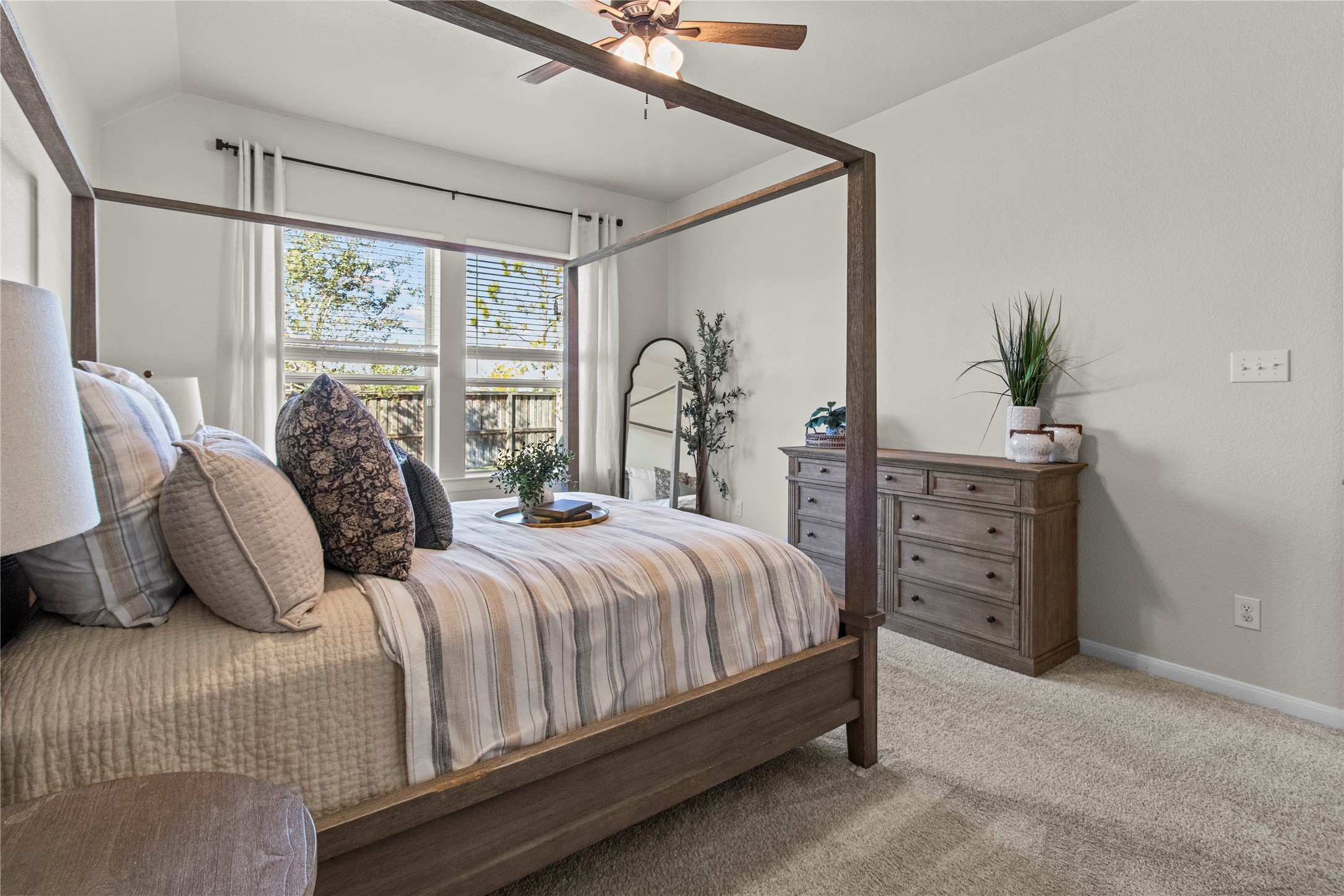 10010 Napier Drive Rosharon, TX 77583 - Photo 13 of 38 Primary Bedroom