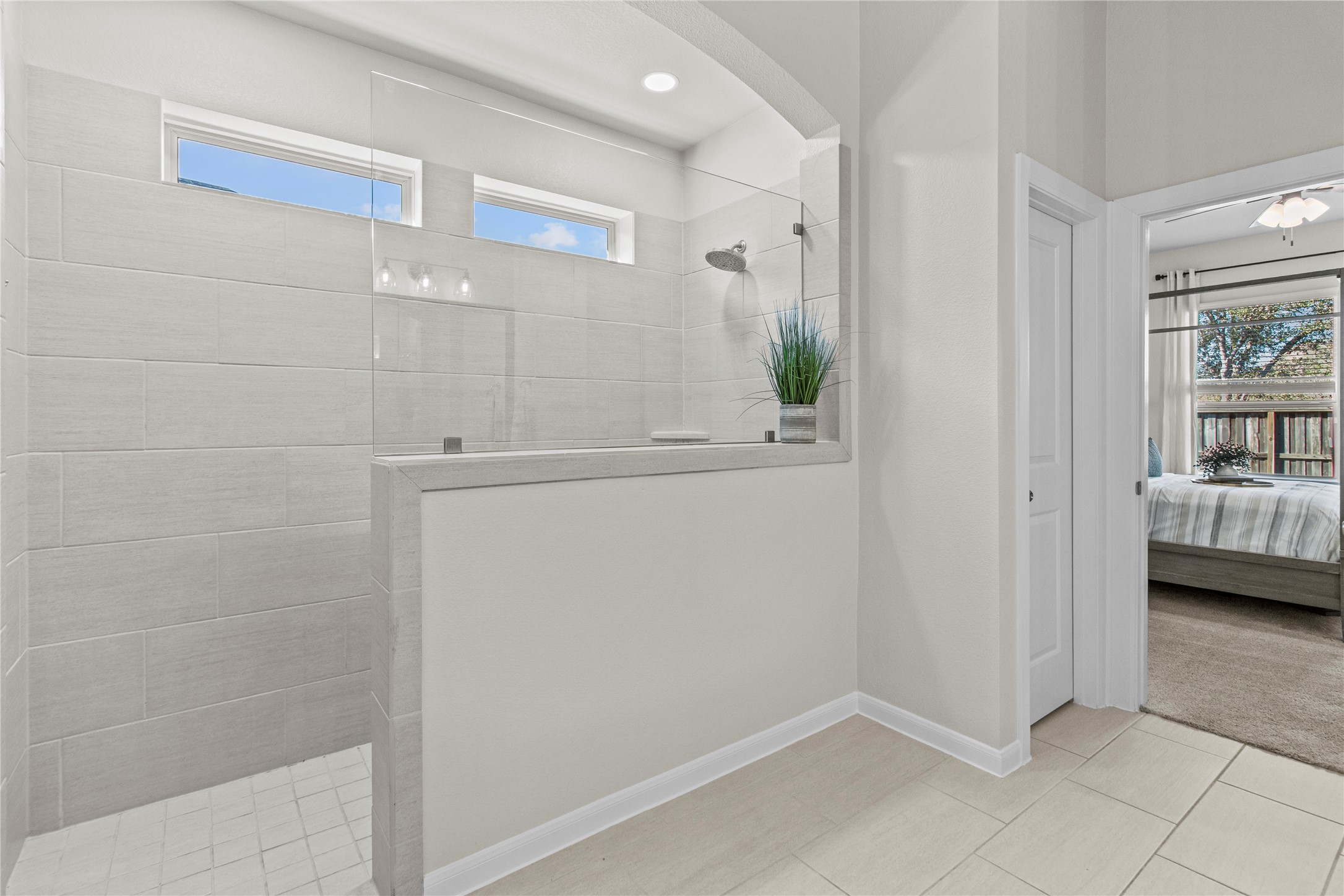 10010 Napier Drive Rosharon, TX 77583 - Photo 15 of 38 Primary bathroom walk-in shower