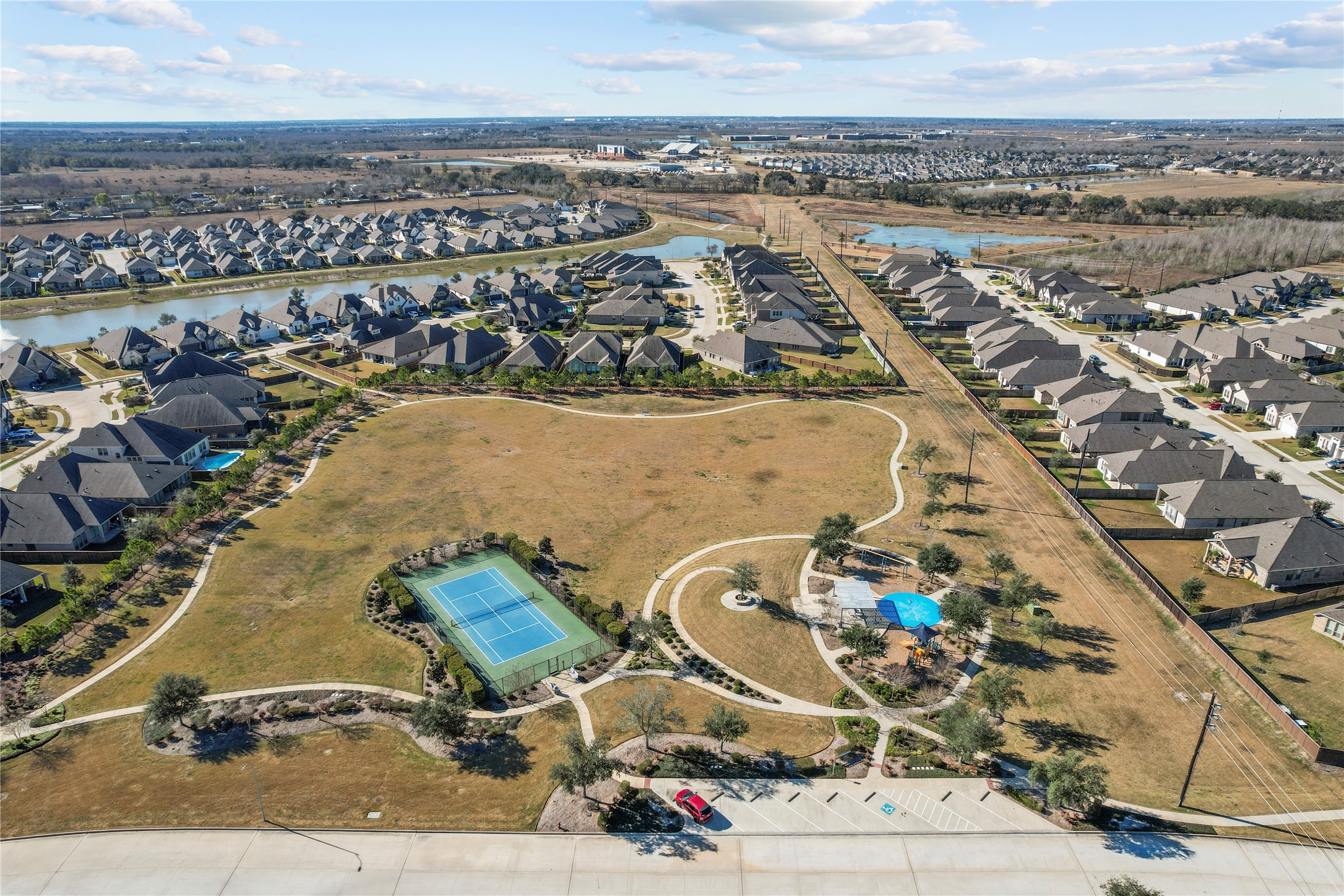 10010 Napier Drive Rosharon, TX 77583 - Photo 35 of 38 Nearby Playground, Splash Pad, & Courts