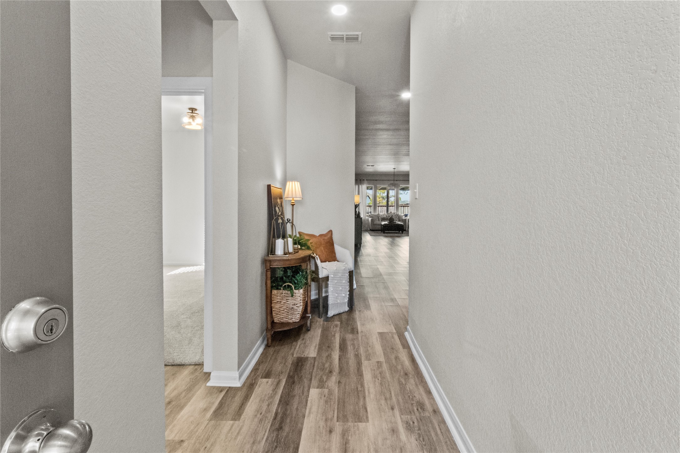 10010 Napier Drive Rosharon, TX 77583 - Photo 5 of 38 Entryway