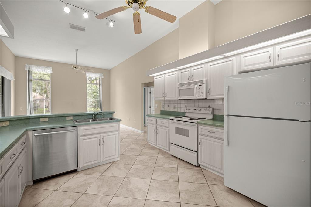 6541 Southwest 111th Loop Ocala, FL 34476 - Photo 6 of 54