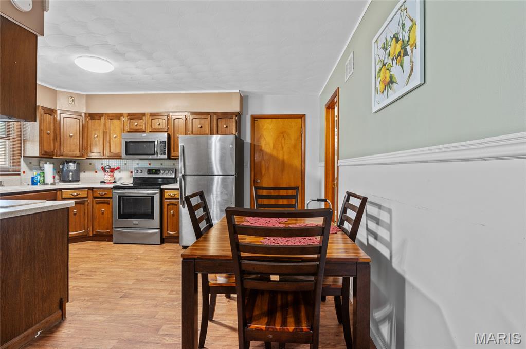 115 West Loud Street Virden, IL 62690 - Photo 8 of 20