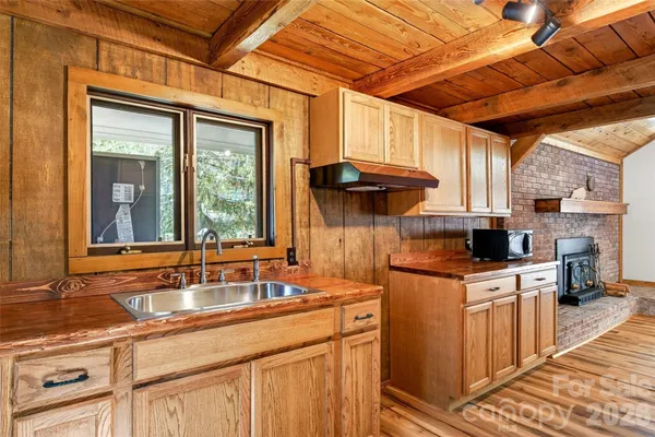 $549,000 | 1959 Jacksontown Road, Spruce Pine, NC 28777