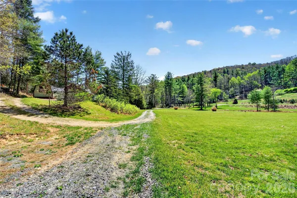 $549,000 | 1959 Jacksontown Road, Spruce Pine, NC 28777