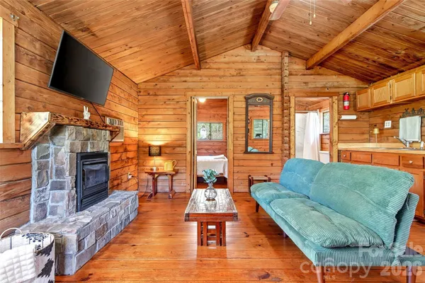 $549,000 | 1959 Jacksontown Road, Spruce Pine, NC 28777