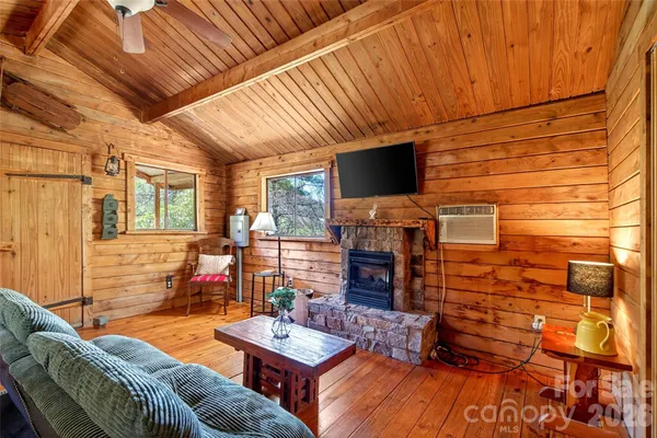 $549,000 | 1959 Jacksontown Road, Spruce Pine, NC 28777