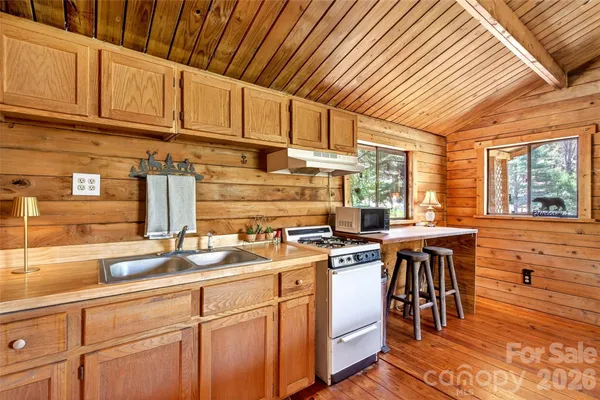 $549,000 | 1959 Jacksontown Road, Spruce Pine, NC 28777