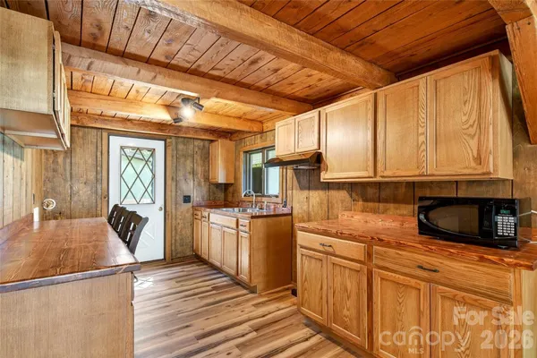 $549,000 | 1959 Jacksontown Road, Spruce Pine, NC 28777