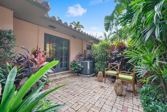 $17,000 | 226 Chilean Avenue, Unit 1&2, Palm Beach, FL 33480